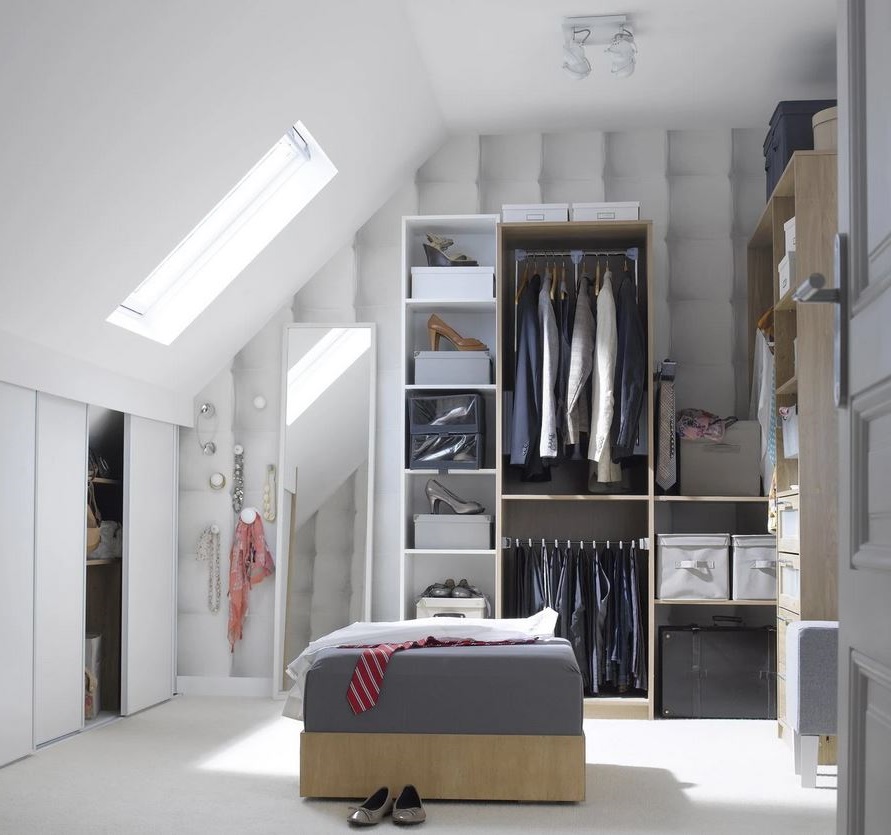 Un Dressing Sur Mesure Sous Les Combles