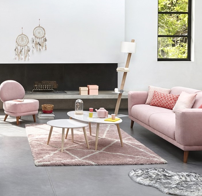 Canapé Rose Pour Un Salon Scandinave