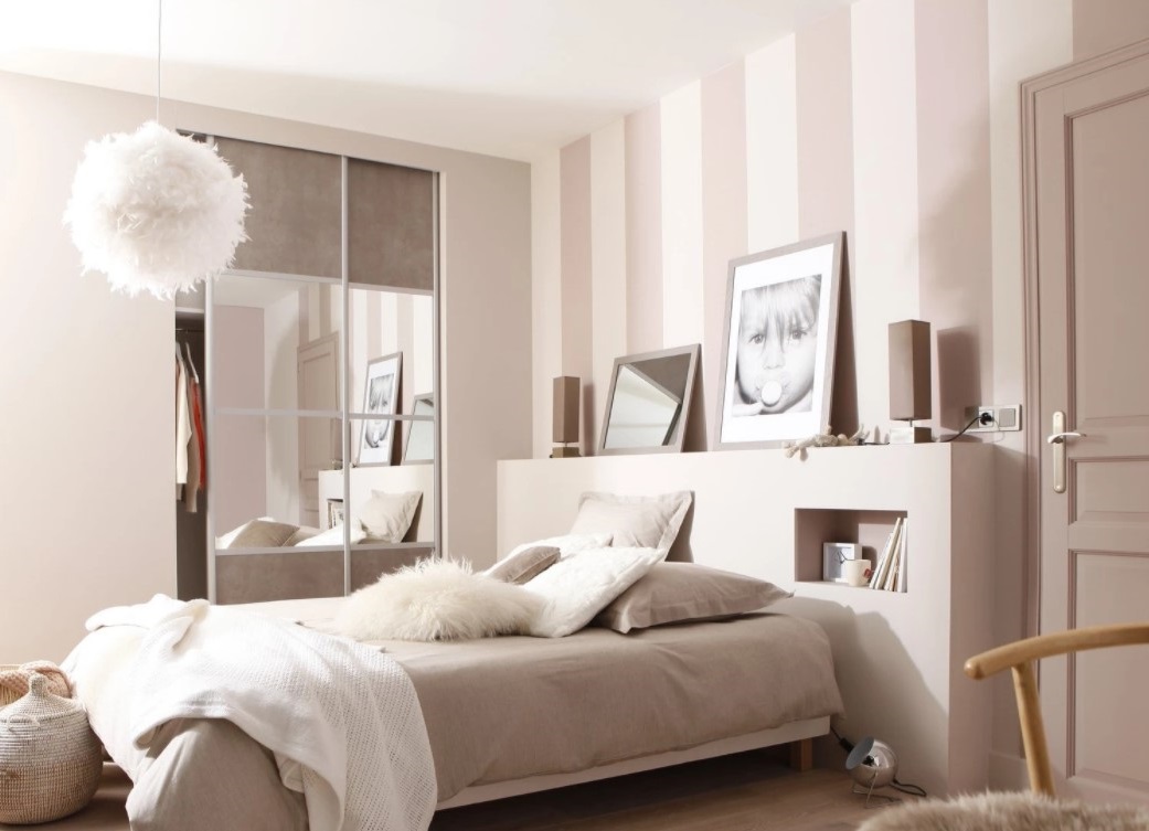Chambre Moderne Avec Placards Muraux