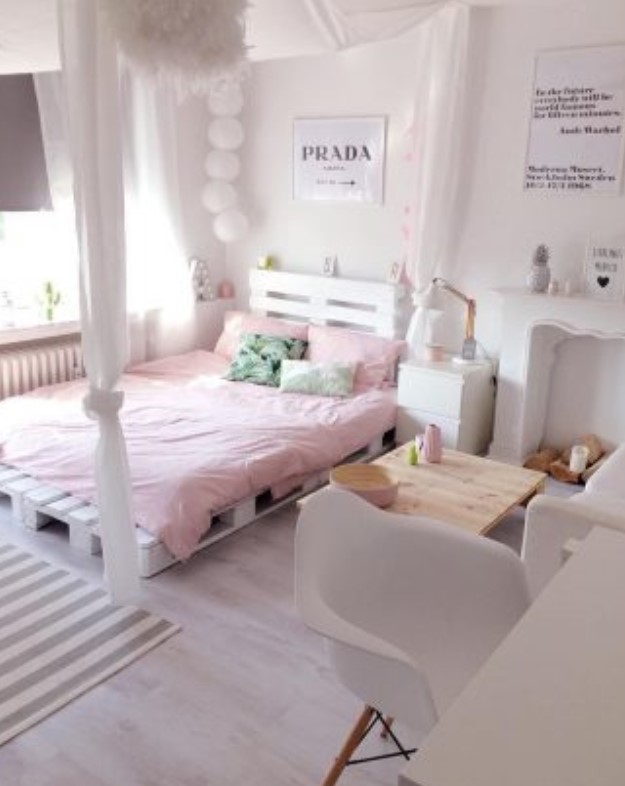 Tete De Lit En Palettes