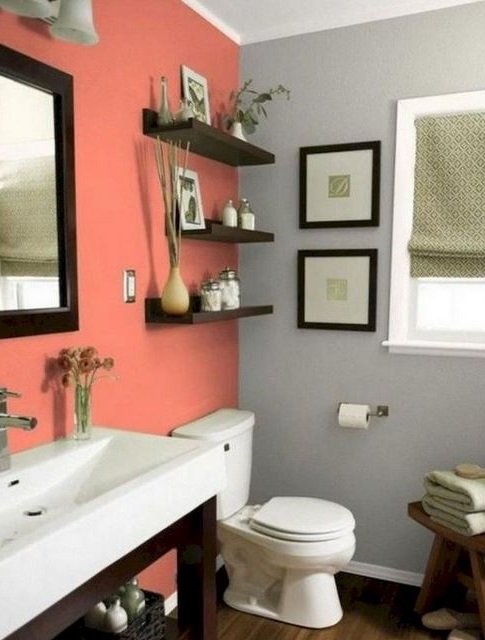 Gris Et Corail Dans La Salle De Bain –