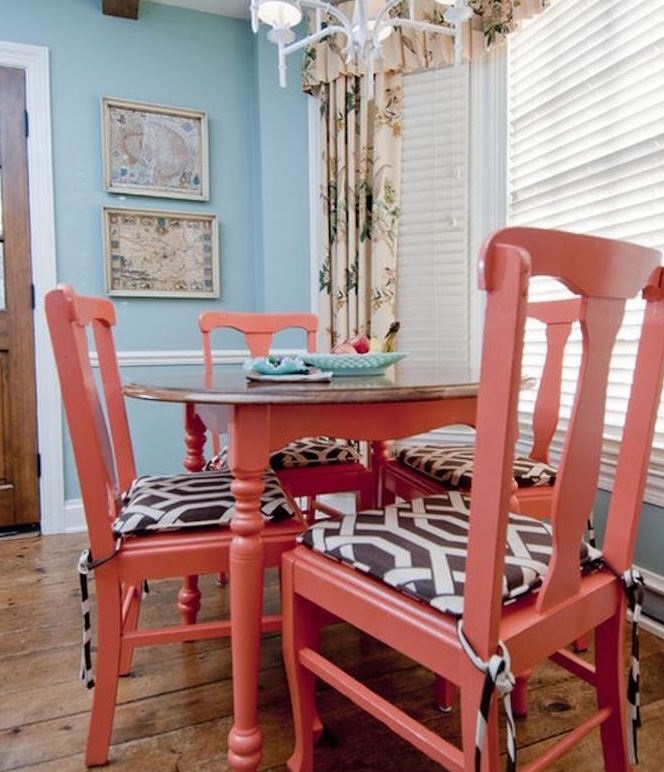 Le Bleu Turquoise Et Le Corail Pour Une Ambiance Douce Et Vintage –