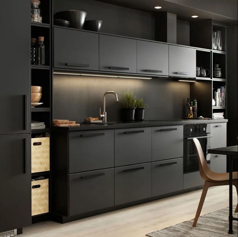 cuisine Total Look Noir