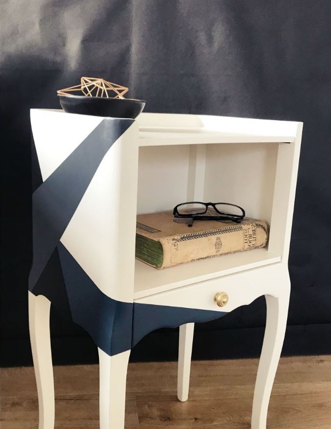 table De Chevet Bicolore
