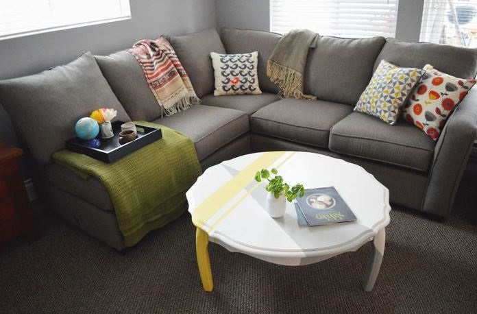 table Basse Blanche Et Jaune