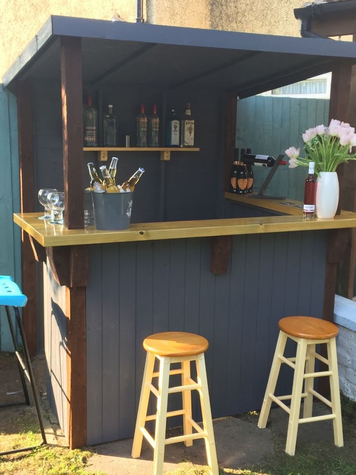 grand Bar De Terrasse