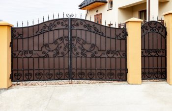 Grille En Fer Forgé