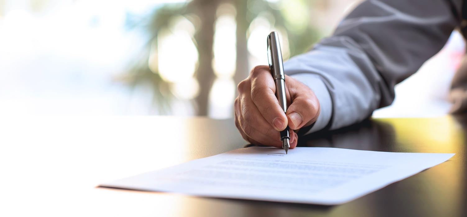 signature d'un document important