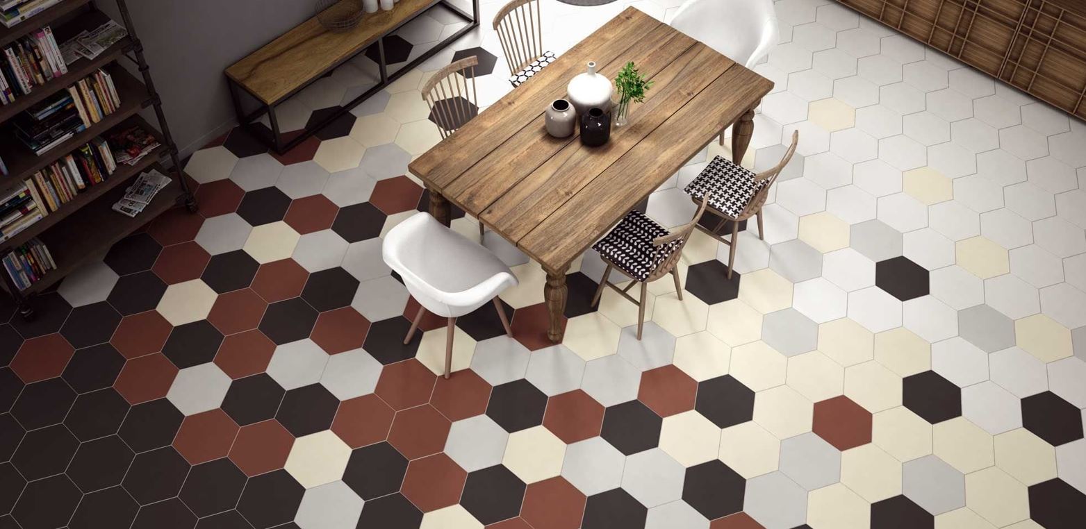 Salle à Manger Vue Du Dessus Avec Carrelages En Tomette, Au Milieu Une Table