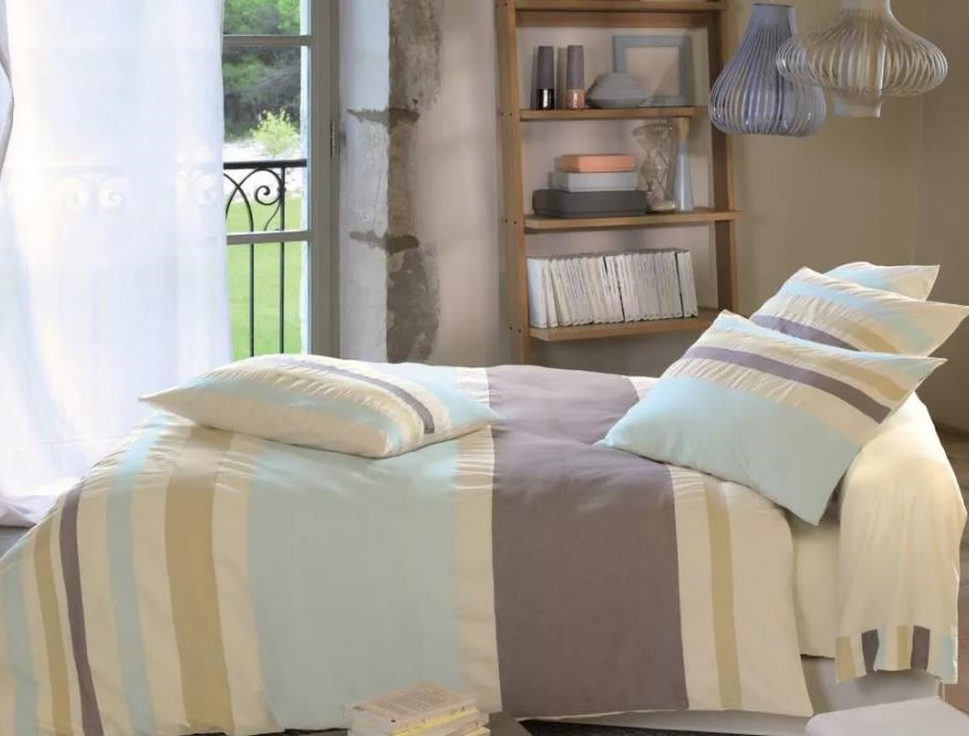 housse De Couette Bleu Pastel Et Taupe