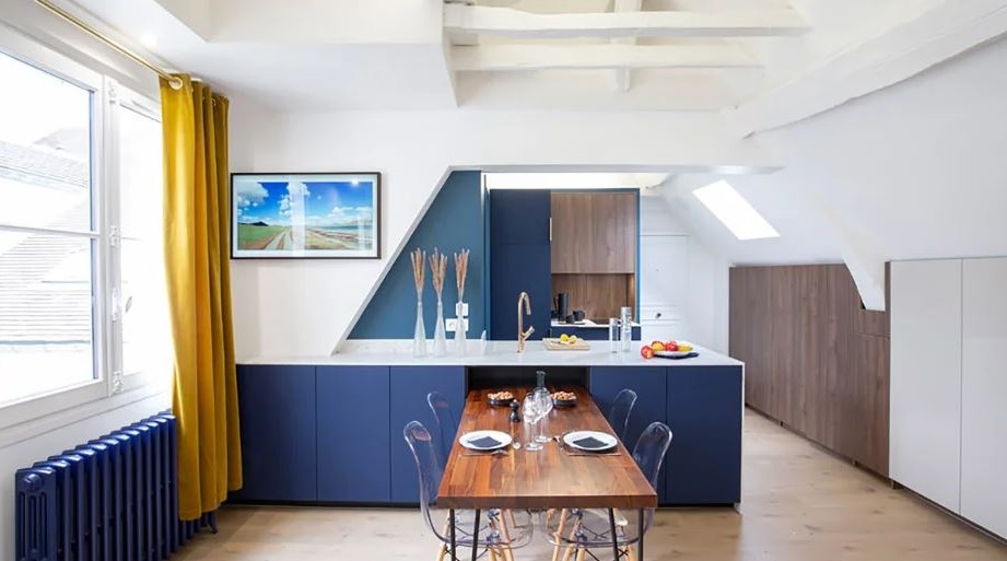 bleu Klein Dans La Cuisine