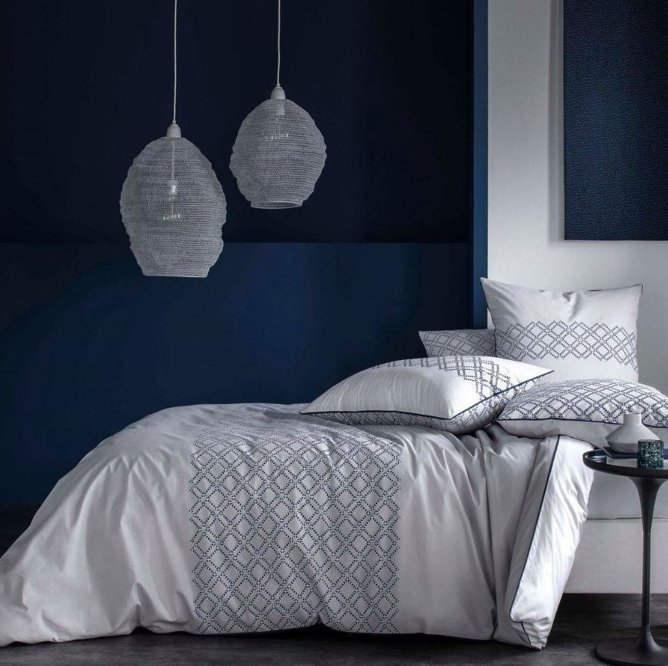 bleu Nuit Et Blanc