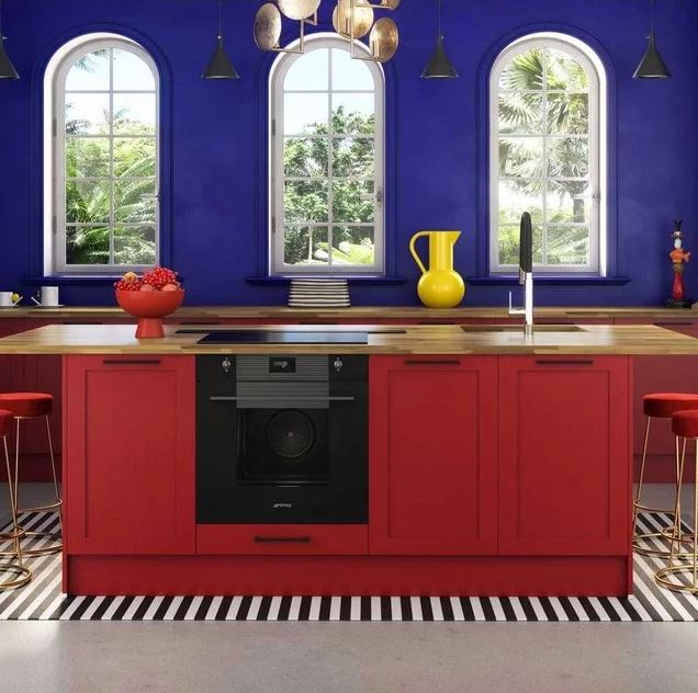 cuisine Bleu électrique Et Rouge