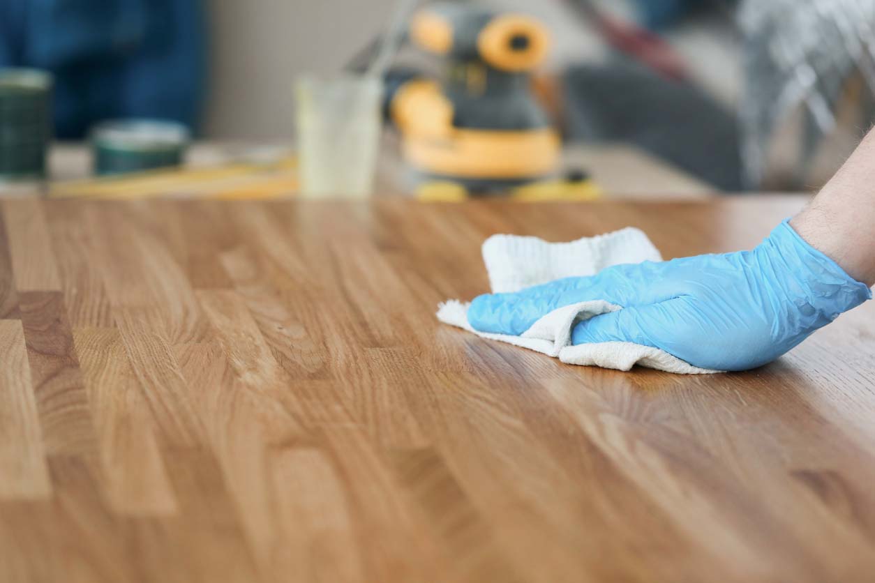 nettoyage du meuble en bois